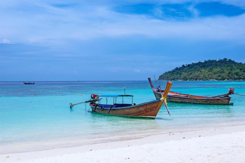 The Breeze Lipe Resort Екстериор снимка