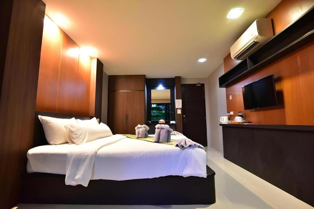The Breeze Lipe Resort Екстериор снимка