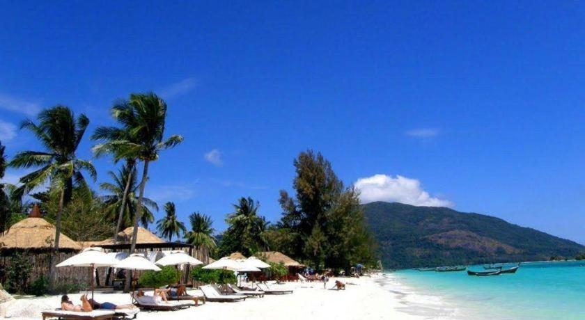 The Breeze Lipe Resort Екстериор снимка