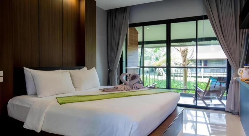 The Breeze Lipe Resort Екстериор снимка